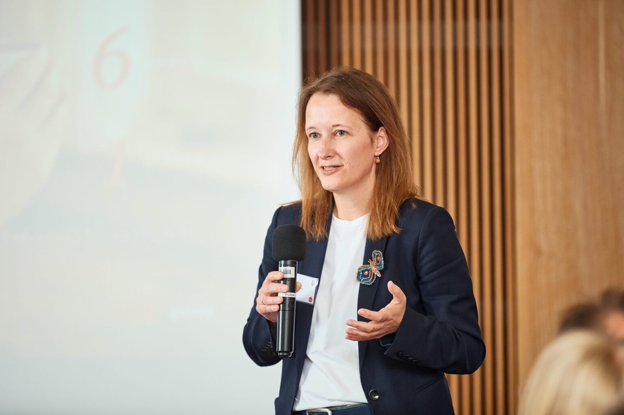 Dr. Gerhilt Kusatz spricht über Frauengesundheit bei der #BeWirkwerkstatt 2030
